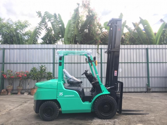 รถนำเข้าจากญี่ปุ่น MITSUBISHI รุ่นล่าสุด ยก 3.5 ตัน 5 เมตร ดีเซล ออโต้ ปี2010 ชั่วโมง 4พัน ราคา 450,000 บาท 094-426-7888 จะเด็ด