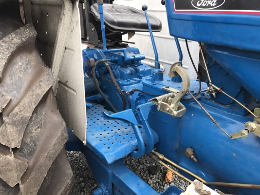 ฟอร์ดเสื้อลาย ฟอร์ดเสื้อลาย