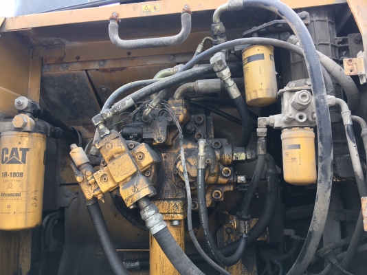 รถแบคโฮ CAT 330D สนใจติดต่อ 081 - 6079515