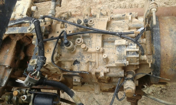 ขายเดก้า 195กะบะเนียมเกียรเล่มทะเบียนพร้อมโอน