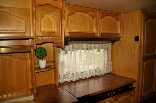 ..........ขาย รถบ้าน RV ตู้อะลูมิเนียม พื้นไม้ ห้องน้ำ ห้องนอน ห้องรับแขก แอร์ ตู้เย็น เตาแก็ส พร้อมลาก.........