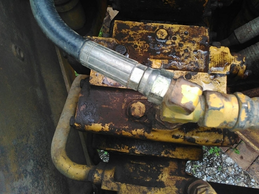 ขายเหมา3คันKomatsu Pc60-5เทเลอร์6ล้อ+ N20สภาพพร้อมใช้ ติดต่อคุณอ๊อฟพิจิตร086-737-9991