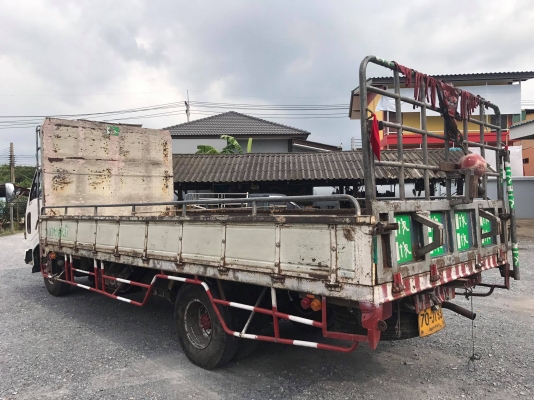 Hino 6ล้อ กระบะยาว5เมตรกว่า  รถห้าง Hino 6ล้อ กระบะยาว5เมตรกว่า  รถห้าง