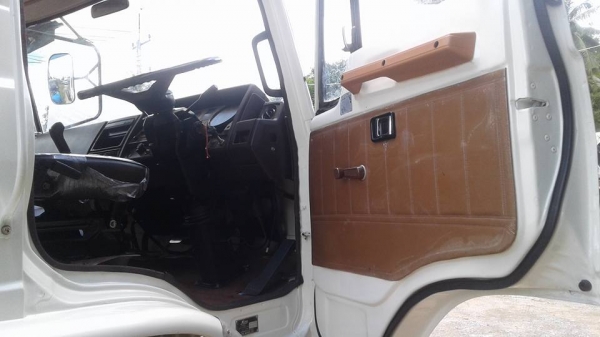 ขาย10ล้อ ฮีโน่FM227 หัวคัชซี 2 เพลาเครื่องดี คัชซีสวย เครื่องเดิมเกียร์เดิม ยางดี