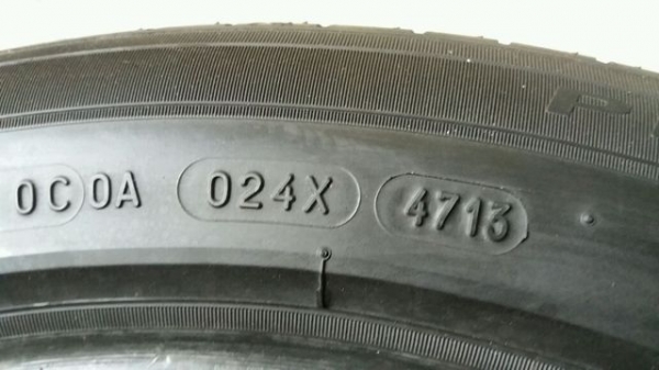 ขายยางคู่ Micherlin 225 50 17 ปลายปี 13