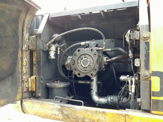 ขายรถขุดแบ็คโค SUMITOMO SH210-3ไม่มีกล่องไป เครื่องเดิม ช่วงล่างพอใช้ เอกสารใบซื้อขาย