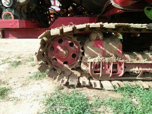 ขายรถเกี่ยวข้าวศักดิ์พัฒนา 2106D17ช่วงล่าง10นอกปั๊ม22 อุ้ม2.5ตันสภาพพร้อมใช้