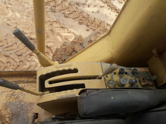 รถเกรด แคท 12 จี ราคา 1,650,000 บาท รถภาคกลาง รถเกรด แคท 12 จี ราคา 1,650,000 บาท รถภาคกลาง