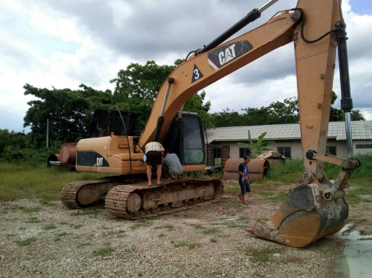 CAT320D เอกสารแจ้งจำหน่ายจากเมโทร เจ้าของมือเดียว รถสภาพเต็ม ทำงาน อยู่ภาคกลาง ราคา1,380,000บ. สนใจ 083501591 หรือ 0903494058