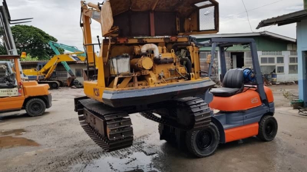 ขายด่วนรถยก TOYOTAชั่วโม่งทำงาน น้อย 6FG25ยก2.5ตันเสาสูง4.5เมตรเสา3ท่อนทูฟรีเกียออโต้รถนอกนำเข้ายังไม่เคยใช้งานในเมืองไทยเลย