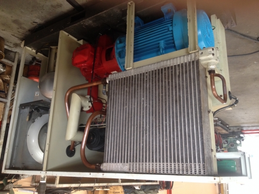 ขายปั๊มลมสกรูมือสอง