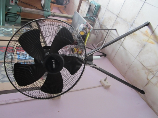 Hatari Industrial Fan 25''