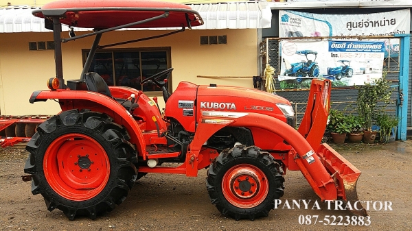 สินค้าเข้าใหม่ #ขายรถแทรกเตอร์มือสอง #คูโบต้าL3008 4WD 30 แรงม้า ราคา 255,000 บ.  ใบมีดคานบนพร้อมผาน5&times;22  รถสภาพดี พร้อมใช้งาน  ยางใหม่4เส้น จัดส่งอำเภอนางรองจังหวัดบุรีรัมย์