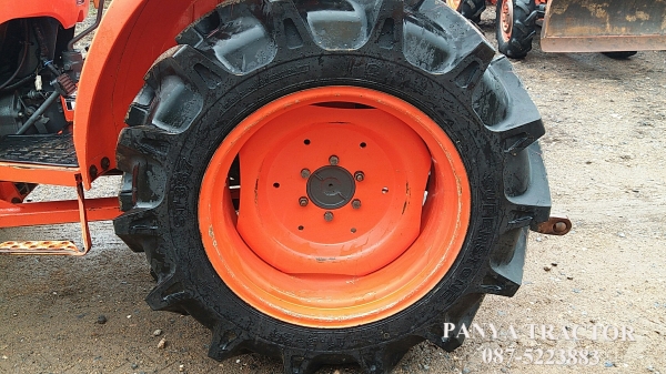 สินค้าเข้าใหม่ #ขายรถแทรกเตอร์มือสอง #คูโบต้าL3008 4WD 30 แรงม้า ราคา 255,000 บ.  ใบมีดคานบนพร้อมผาน5&times;22  รถสภาพดี พร้อมใช้งาน  ยางใหม่4เส้น จัดส่งอำเภอนางรองจังหวัดบุรีรัมย์