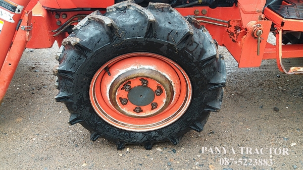 สินค้าเข้าใหม่ #ขายรถแทรกเตอร์มือสอง #คูโบต้าL3008 4WD 30 แรงม้า ราคา 255,000 บ.  ใบมีดคานบนพร้อมผาน5&times;22  รถสภาพดี พร้อมใช้งาน  ยางใหม่4เส้น จัดส่งอำเภอนางรองจังหวัดบุรีรัมย์