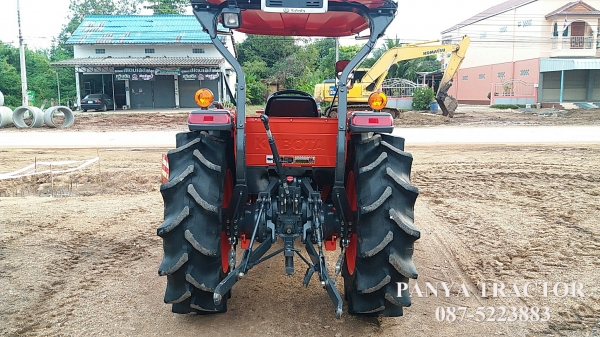 สินค้าเข้าใหม่ #ขายรถแทรกเตอร์มือสอง #คูโบต้าL5018 4WD 50 แรงม้า ราคา 595,000 บ. ใบมีดคานล่างFD186Fพร้อมผานพรวนDH245-6เฮฟวี่พลัส  ปี2559 เล่มทะเบียนพร้อม  รถสภาพดี พร้อมใช้ จัดส่งจังหวัดสุราษฎร์ธานี