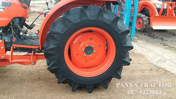 สินค้าเข้าใหม่ #ขายรถแทรกเตอร์มือสอง #คูโบต้าL5018 4WD 50 แรงม้า ราคา 595,000 บ. ใบมีดคานล่างFD186Fพร้อมผานพรวนDH245-6เฮฟวี่พลัส  ปี2559 เล่มทะเบียนพร้อม  รถสภาพดี พร้อมใช้ จัดส่งจังหวัดสุราษฎร์ธานี