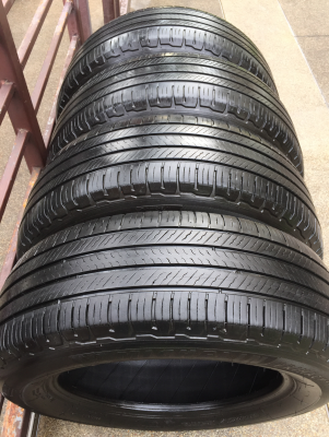 ยาง Michelin 225 65 17 สิ้นปี15 ดอกเต็ม ใช้ยาว ราคาไม่แพง