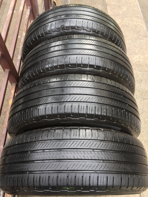 ยาง Michelin 225 65 17 สิ้นปี15 ดอกเต็ม ใช้ยาว ราคาไม่แพง