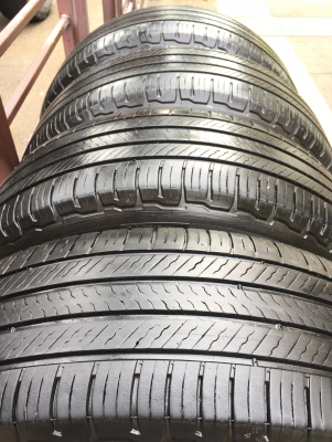 ยาง Michelin 225 65 17 สิ้นปี15 ดอกเต็ม ใช้ยาว ราคาไม่แพง