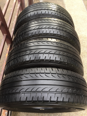 ยาง Goodyear 215 70 15 กลางปี16 ดอกเต็ม ไม่มีปะ ใช้ยาว ราคาไม่แพง