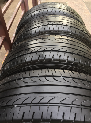 ยาง Goodyear 215 70 15 กลางปี16 ดอกเต็ม ไม่มีปะ ใช้ยาว ราคาไม่แพง