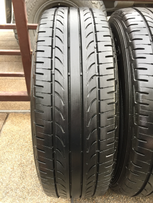 ยาง Goodyear 215 70 15 กลางปี16 ดอกเต็ม ไม่มีปะ ใช้ยาว ราคาไม่แพง