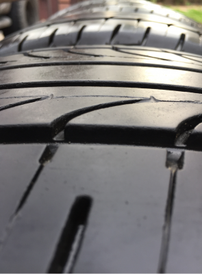 ยาง Goodyear 215 70 15 กลางปี16 ดอกเต็ม ไม่มีปะ ใช้ยาว ราคาไม่แพง