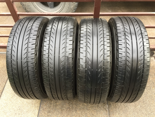 ยาง Goodyear 215 70 15 กลางปี16 ดอกเต็ม ไม่มีปะ ใช้ยาว ราคาไม่แพง