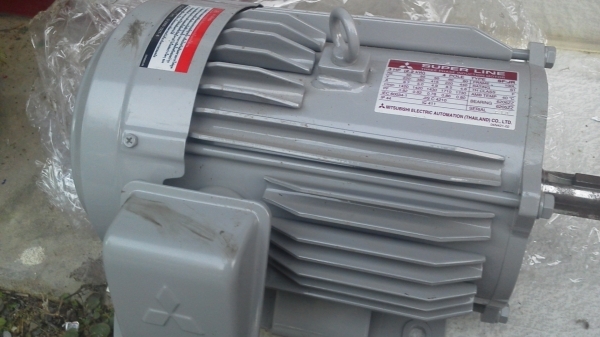 ขายมอเตอร์3แรง3เฟส สภาพใหม่90กว่า\% เลิกกิจการ
