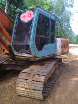 ขายรถแบคโฮ HITACHI EX200-3 ระบบไฟแมกปั๊ม ราคา 420000