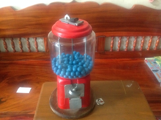 ขายโหลไข่ไว้หยอดเหรียญเป็นกระปุกออมสินให้ลูกหลานหรือไว้สะสมเป็นของโบราณ