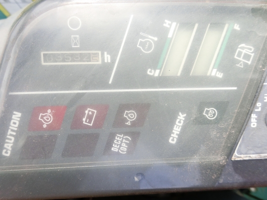 KOMATSU 40-7 ขนาดPC-40 รถเก่านอกแท้มีเอกสารอินวอย ☎️สนใจติดต่อ 085-5632278 <ราคาต่อรองได้>