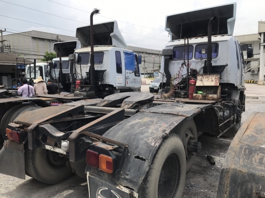 สิบล้อหัวลาก hino 240 FM2K ปี 44 เครื่อง K13D 6 สูบ สิบล้อหัวลาก hino 240 FM2K ปี 44 เครื่อง K13D 6 สูบ