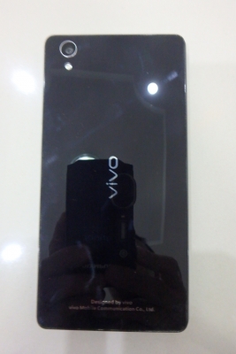VIVO Y51 สีดำ ติดฟีล์มแล้ว สภาพใหม่ ส่งฟรี VIVO Y51 สีดำ ติดฟีล์มแล้ว สภาพใหม่ ส่งฟรี