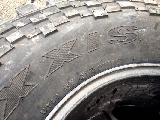 ล้อBradley V 16x8 off-25  พร้อมยาง Maxxis Treprador M8060 35x12.5x16