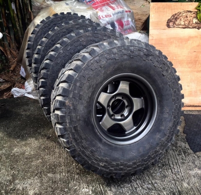ล้อBradley V 16x8 off-25  พร้อมยาง Maxxis Treprador M8060 35x12.5x16