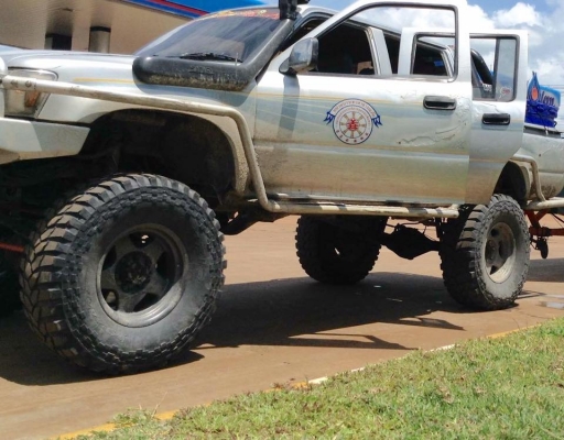 ล้อBradley V 16x8 off-25  พร้อมยาง Maxxis Treprador M8060 35x12.5x16