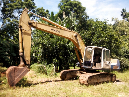 ขายรถแบคโฮ KOMATSU PC200-5 เอกสารอินวอย ระบบไฟเต็ม ราคา 700000
