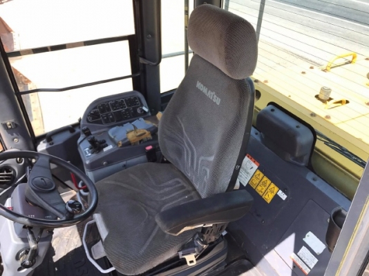 ขายรถตักล้อยาง KOMATSU WA500-6 รถนอกนำเข้าเองจากญี่ปุ่น สภาพสวยพร้อมใช้งาน มีVDOการทำงานครับ ขายรถตักล้อยาง KOMATSU WA500-6 รถนอกนำเข้าเองจากญี่ปุ่น สภาพสวยพร้อมใช้งาน มีVDOการทำงานครับ