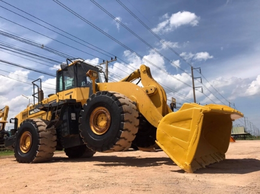 ขายรถตักล้อยาง KOMATSU WA500-6 รถนอกนำเข้าเองจากญี่ปุ่น สภาพสวยพร้อมใช้งาน มีVDOการทำงานครับ ขายรถตักล้อยาง KOMATSU WA500-6 รถนอกนำเข้าเองจากญี่ปุ่น สภาพสวยพร้อมใช้งาน มีVDOการทำงานครับ