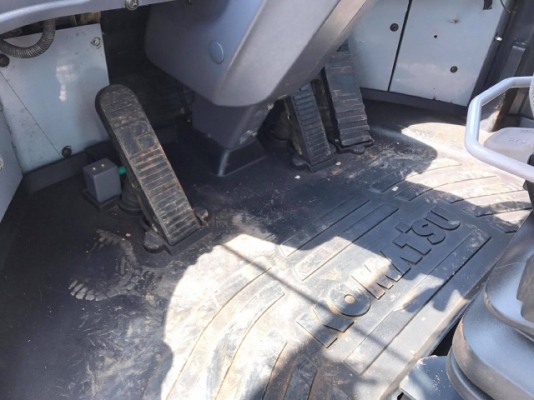 ขายรถตักล้อยาง KOMATSU WA500-6 รถนอกนำเข้าเองจากญี่ปุ่น สภาพสวยพร้อมใช้งาน มีVDOการทำงานครับ ขายรถตักล้อยาง KOMATSU WA500-6 รถนอกนำเข้าเองจากญี่ปุ่น สภาพสวยพร้อมใช้งาน มีVDOการทำงานครับ