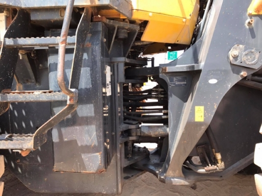 ขายรถตักล้อยาง KOMATSU WA500-6 รถนอกนำเข้าเองจากญี่ปุ่น สภาพสวยพร้อมใช้งาน มีVDOการทำงานครับ ขายรถตักล้อยาง KOMATSU WA500-6 รถนอกนำเข้าเองจากญี่ปุ่น สภาพสวยพร้อมใช้งาน มีVDOการทำงานครับ