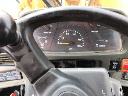 ขายรถตักล้อยาง TCM L27 รถนอกนำเข้าจากญี่ปุ่น สภาพสวยพร้อมใช้ มีVDOการทำงานครับ ขายรถตักล้อยาง TCM L27 รถนอกนำเข้าจากญี่ปุ่น สภาพสวยพร้อมใช้ มีVDOการทำงานครับ