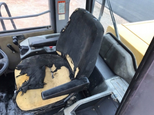 ขายรถตักล้อยาง TCM L27 รถนอกนำเข้าจากญี่ปุ่น สภาพสวยพร้อมใช้ มีVDOการทำงานครับ ขายรถตักล้อยาง TCM L27 รถนอกนำเข้าจากญี่ปุ่น สภาพสวยพร้อมใช้ มีVDOการทำงานครับ