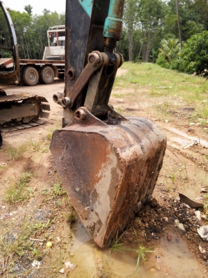 ขายรถแบคโฮ KOBELCO SK120-Vธรรมดา ตัดระบบไฟให้แล้ว ราคา 400000