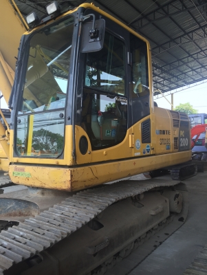 Komatsu PC200-8 สภาพดี พร้อมใช้งาน สนใจติดต่อ 0813553478