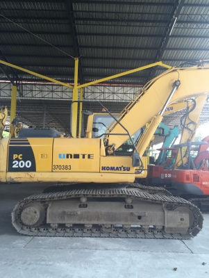 Komatsu PC200-8 สภาพดี พร้อมใช้งาน สนใจติดต่อ 0813553478