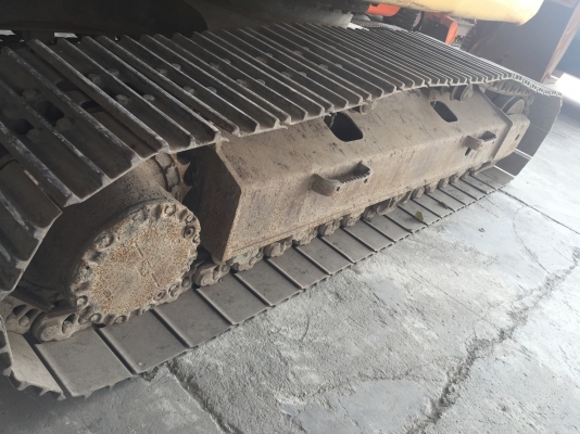 Komatsu PC200-8 สภาพดี พร้อมใช้งาน สนใจติดต่อ 0813553478