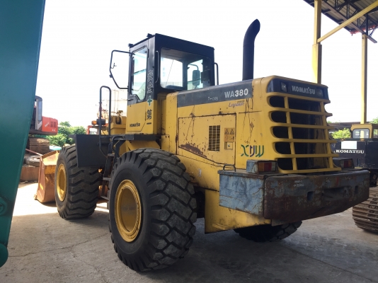 Komatsu WA380-3 สภาพดี พร้อมใช้งาน สนใจติดต่อ 0813553478